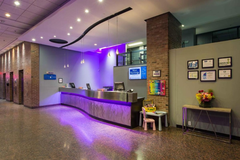 Travelodge by Wyndham Montreal Centre Image 7