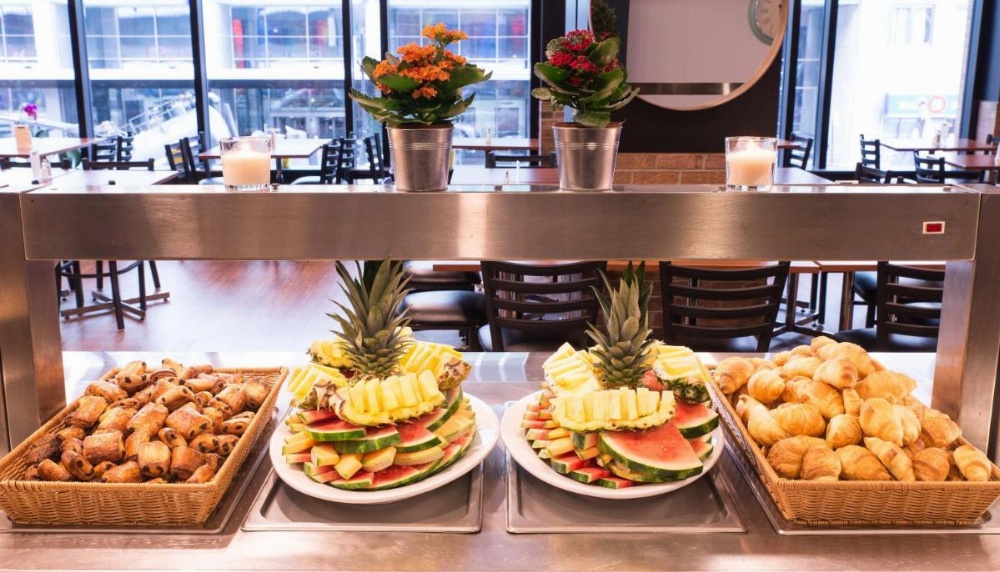 Travelodge by Wyndham Montreal Centre